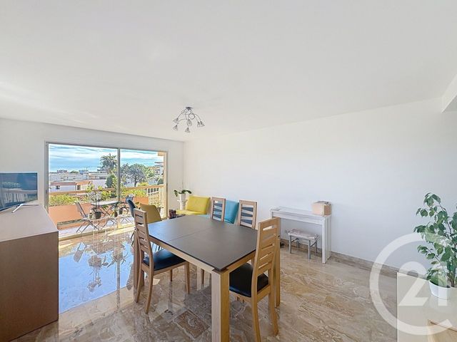 Appartement F3 à vendre - 3 pièces - 78 m2 - Mandelieu La Napoule - 06 - PROVENCE-ALPES-COTE-D-AZUR