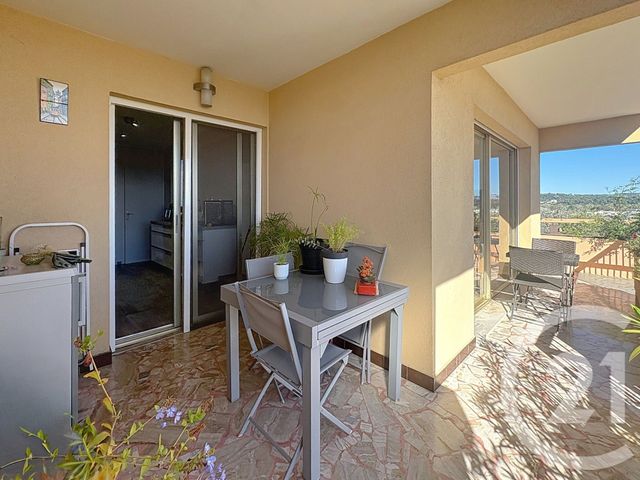 Appartement F3 à vendre - 3 pièces - 78 m2 - Mandelieu La Napoule - 06 - PROVENCE-ALPES-COTE-D-AZUR