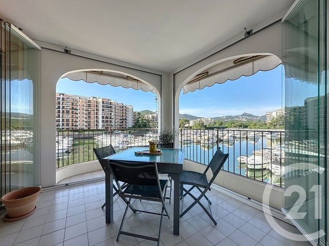 Appartement F3 à vendre - 3 pièces - 68,44 m2 - Mandelieu La Napoule - 06 - PROVENCE-ALPES-COTE-D-AZUR