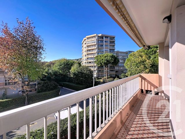 Appartement T2 à louer - 2 pièces - 48,13 m2 - Mandelieu La Napoule - 06 - PROVENCE-ALPES-COTE-D-AZUR