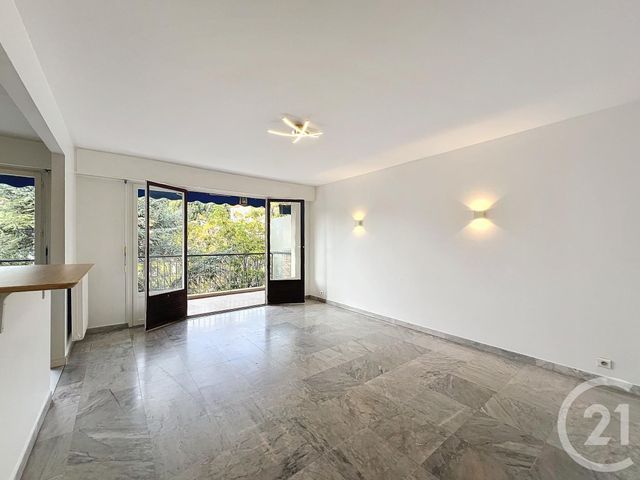 Appartement T3 à louer - 3 pièces - 67,16 m2 - Mandelieu La Napoule - 06 - PROVENCE-ALPES-COTE-D-AZUR